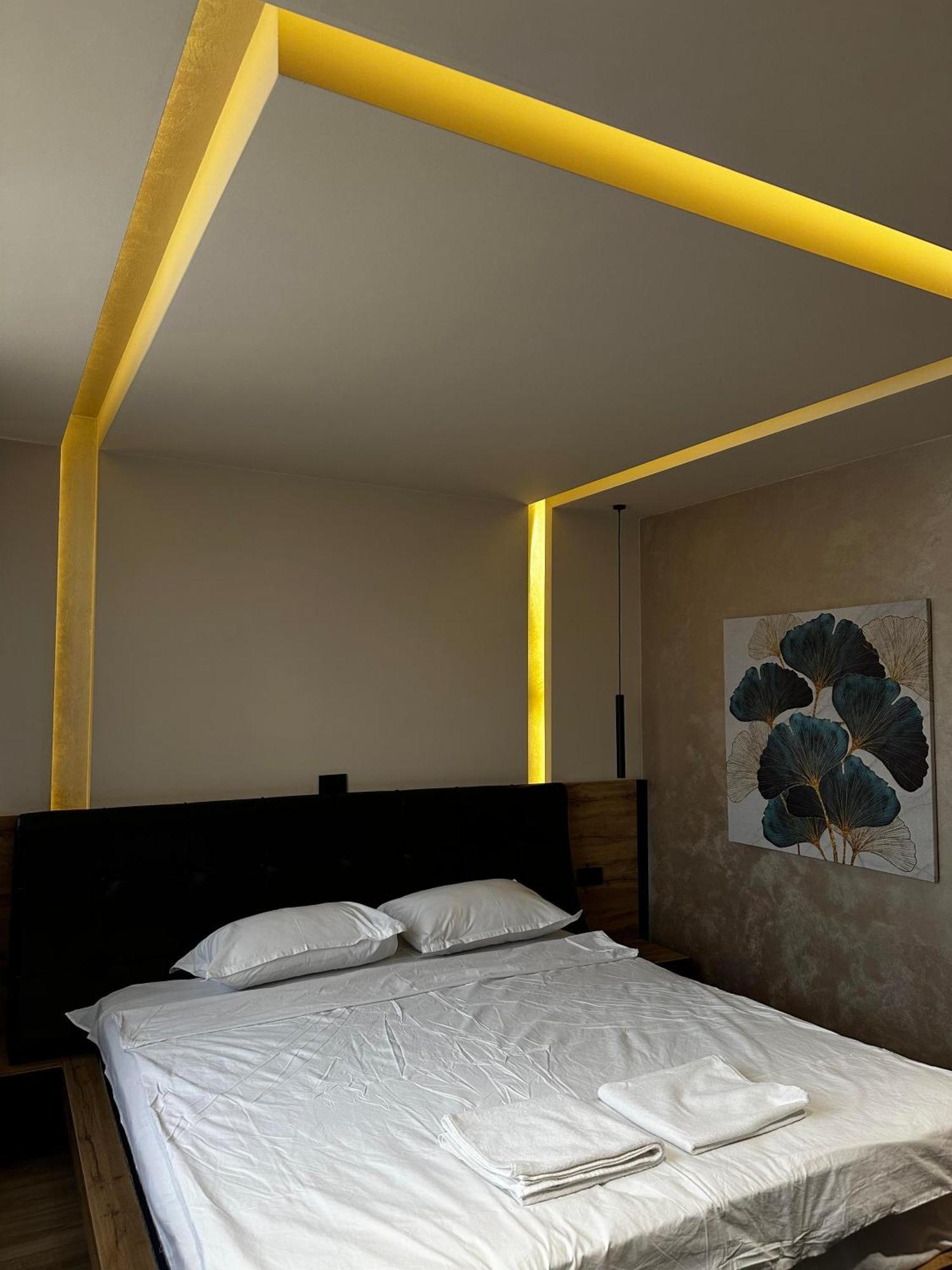 Zet Apartments - Bedroom & Bathroom Prishtinë Luaran gambar
