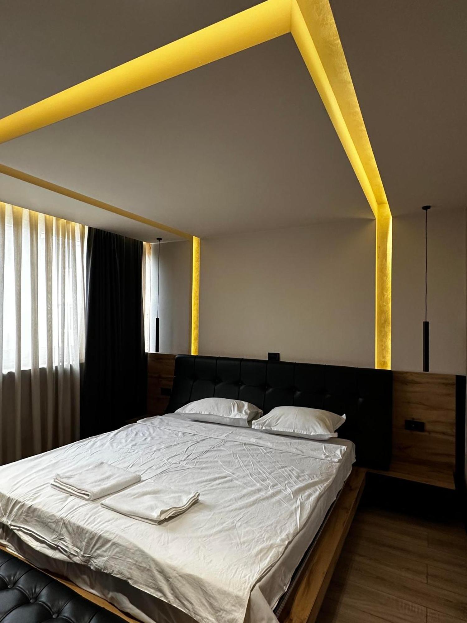 Zet Apartments - Bedroom & Bathroom Prishtinë Luaran gambar